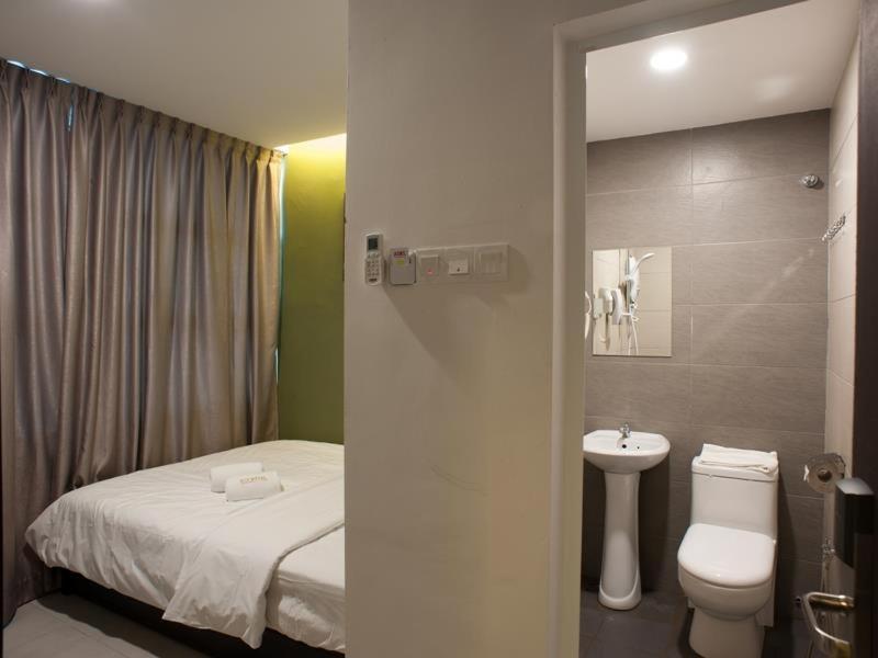 Econtel Queensbay Sungai Dua Bukit Εξωτερικό φωτογραφία