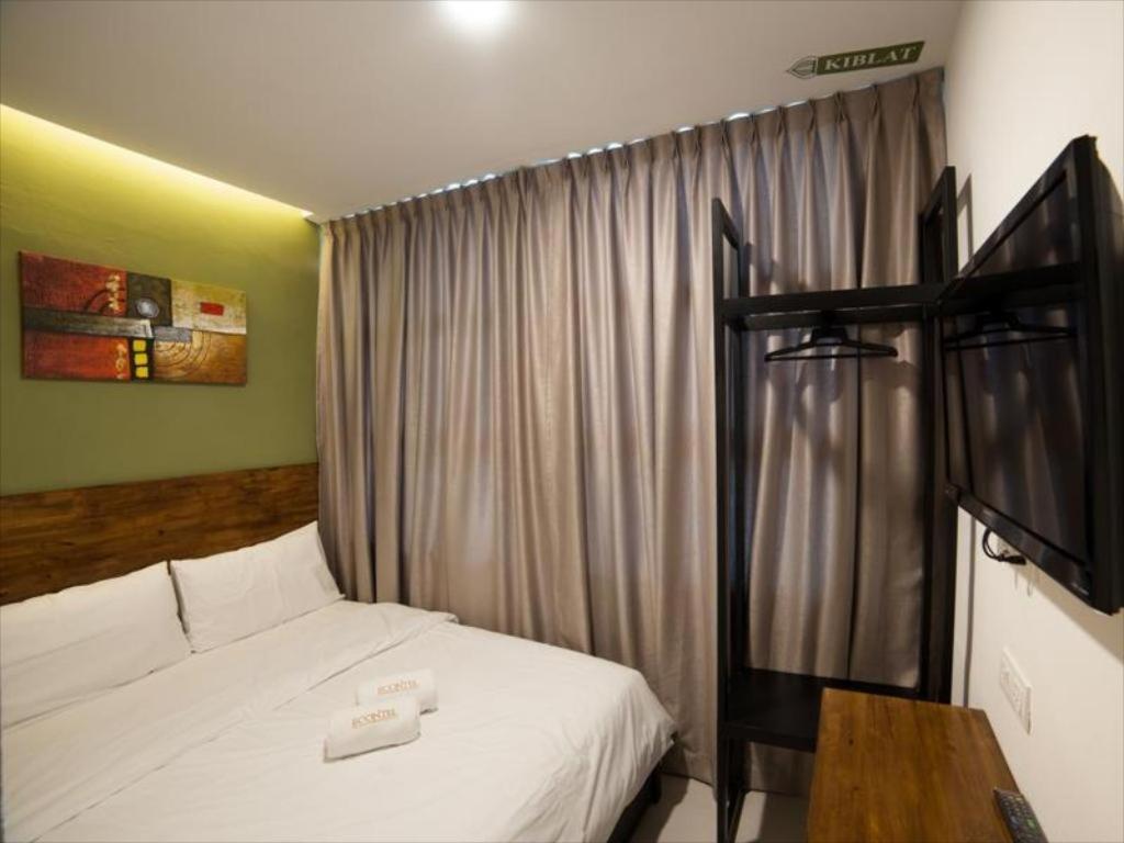 Econtel Queensbay Sungai Dua Bukit Εξωτερικό φωτογραφία
